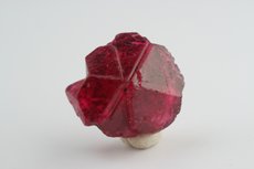 Rare sharp Cyclic Spinel Twin Crystal