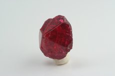 Rare sharp Cyclic Spinel Twin Crystal