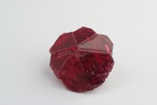 Rare sharp Cyclic Spinel Twin Crystal