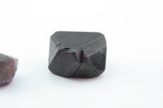 スピネル (Spinel)