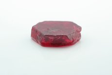 スピネル (Spinel)