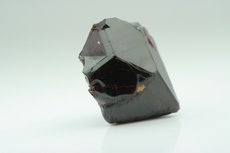 Cyclic Twinned Spinel Crystal 