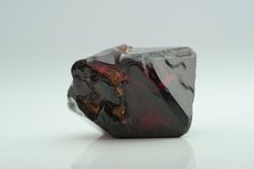 スピネル (Spinel)