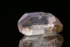 シンハリ石  シンハライト  (Sinhalite)