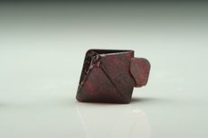 スピネル (Spinel)