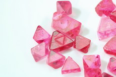 26 pcs. Pink-red glowing Spinel Crystals (Man - Sin mine)