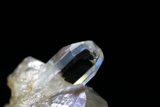 トパーズ / クウォーツ(水晶) (Topaz / Quartz)