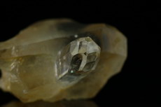 トパーズ / クウォーツ(水晶) (Topaz / Quartz)