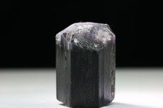 Farbloser - violeter / schwarzer Turmalin Kristall