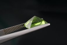 Geschliffener Peridot (Cabochon)