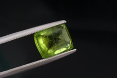 Geschliffener Peridot (Cabochon)