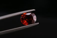 Oval Cut orangey Zircon