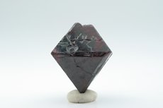 Tiefroter Spinel Kristall