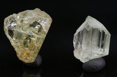 Zwei Chrysoberyll Kristalle