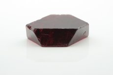 スピネル (Spinel)