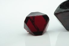 2 distorted Spinel Crystals