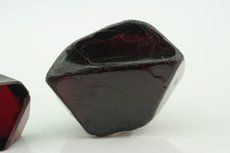 スピネル (Spinel)