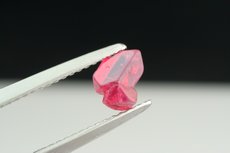 スピネル (Spinel)