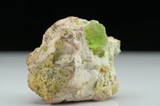 Feiner Peridot Kristall in Matrix