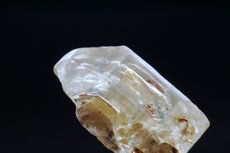 Cristal de Sinhalita