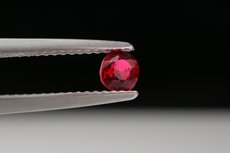 スピネル (Spinel)