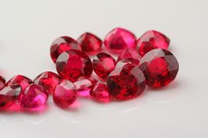 スピネル (Spinel)