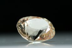 Fine faceted Danburite 5,9 cts.