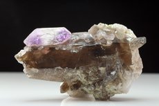 Amethyst auf Rauchquarz-Kristall