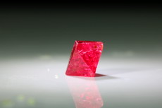 Fine Spinel Octahedron Crystal