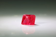 Fine Spinel Octahedron Crystal