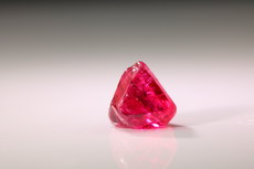 Fine twinned Spinel Crystal after Spinel -law