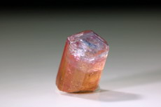 Seltener pink-orange-bläulicher  Turmalin Crystal Letpanhla