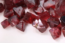 180 pcs. Spinel Crystals