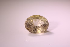 シンハリ石  シンハライト  (Sinhalite)