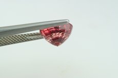 スピネル (Spinel)