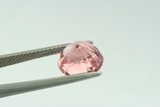 スピネル (Spinel)