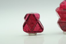 Unusual twinned Spinel Crystal 