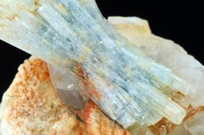 Seltener garbenförmiger Aquamarine Crystal 