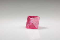 Fine red Spinel Crystal 6,75 cts