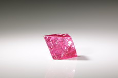 Fine red Spinel Crystal 6,75 cts