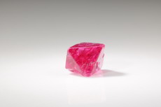 Fine red Spinel Crystal 6,75 cts