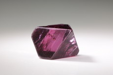 スピネル (Spinel)