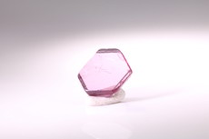 スピネル (Spinel)