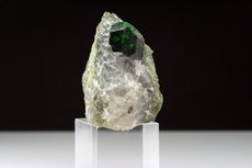 Top Uwarowit Kristall (1,3cm) in Matrix