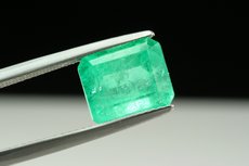 Top Fine faceted Emerald Colombia