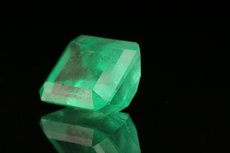 Top Fine faceted Emerald Colombia