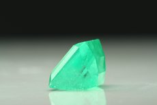 Top Fine faceted Emerald Colombia