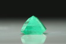 Top Fine faceted Emerald Colombia