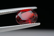 Top Deep red Clinohumite oval Cut Tanzania