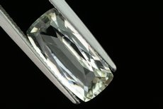 Top Faceted Forsterite 3,7 Carat